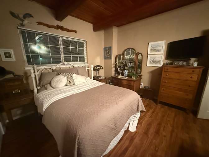 allison tune's room