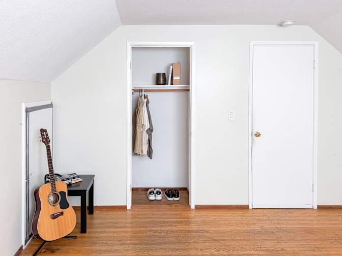 Edjean's room
