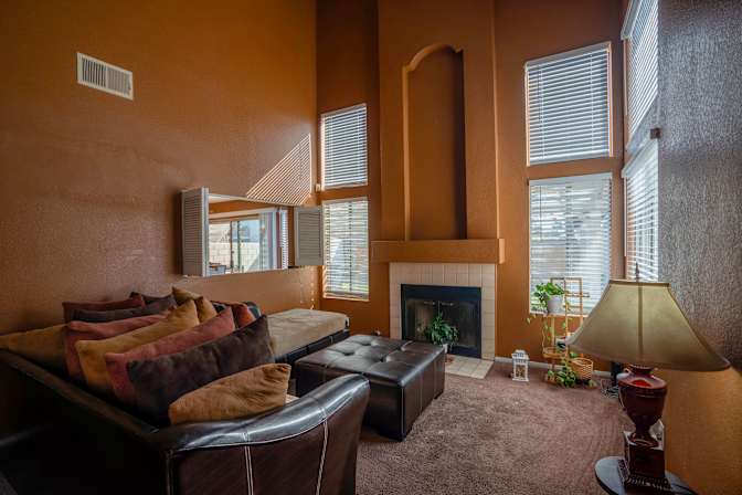 LaTecia Yarbrough Property Manager's room
