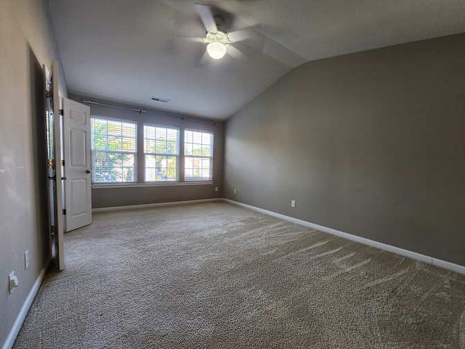 Alcove Rooms's room
