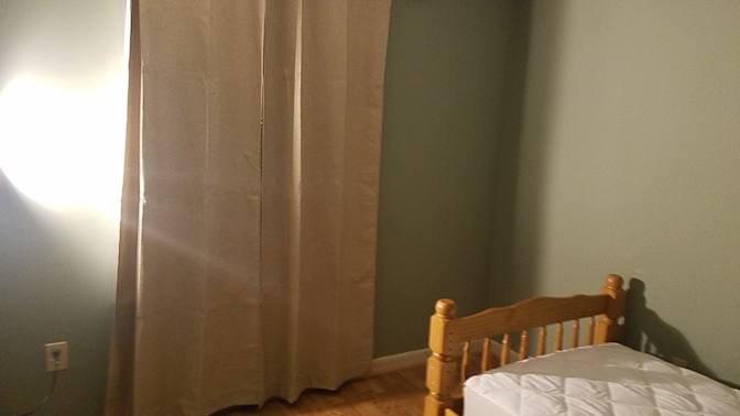 Enrique's room