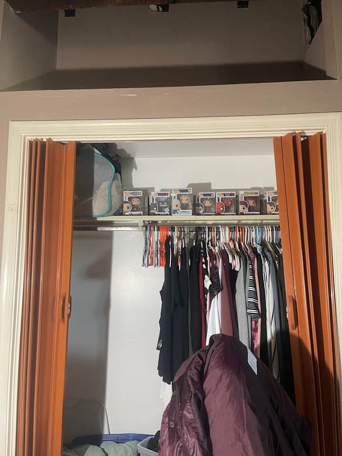 Gen's room