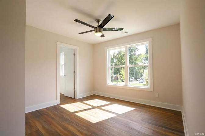 Alcove Rooms's room