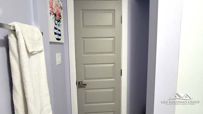 GBU Holdings Group's room
