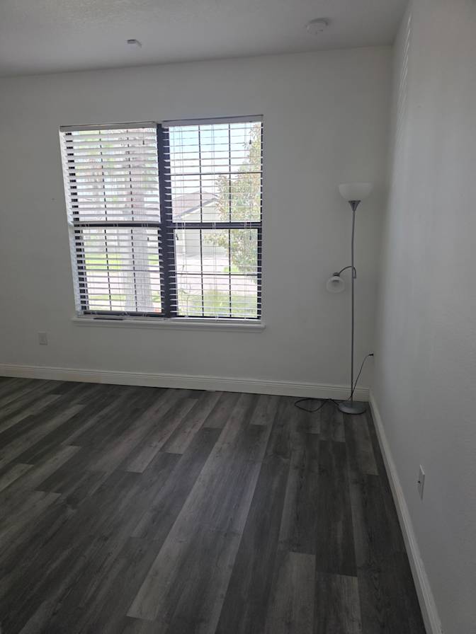 Mauricio's room