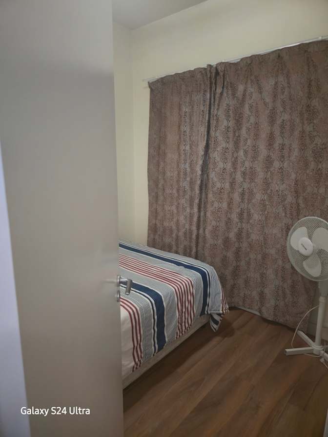 Siyanda Situkutezi's room