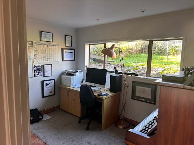 glen norman green's room