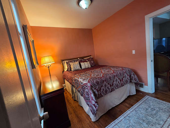 Traci's room