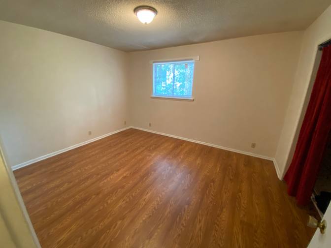 Alcove Rooms's room
