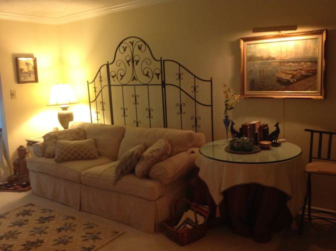 YASMINE's room