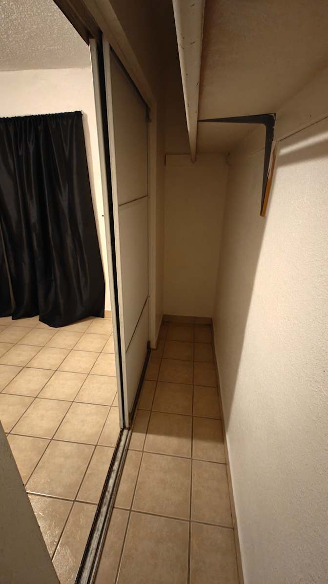 IZaya S's room