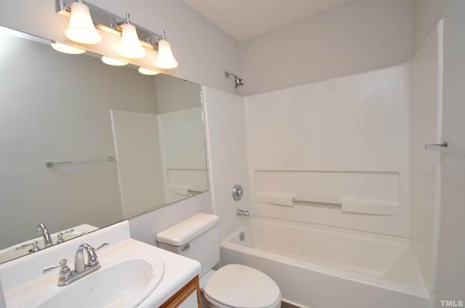 Alcove Rooms's room