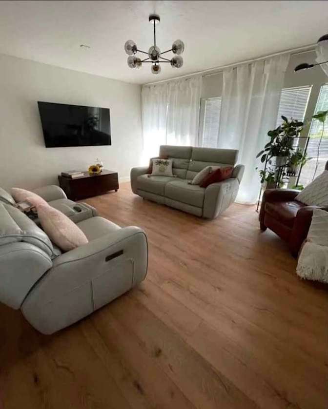 Parissa's room