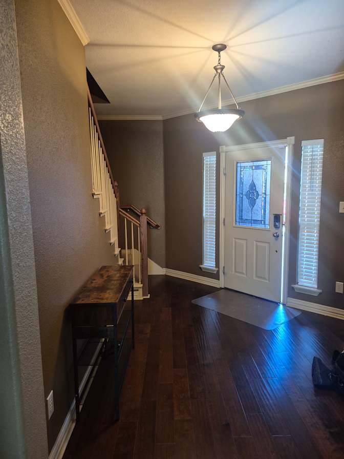 Dee's room
