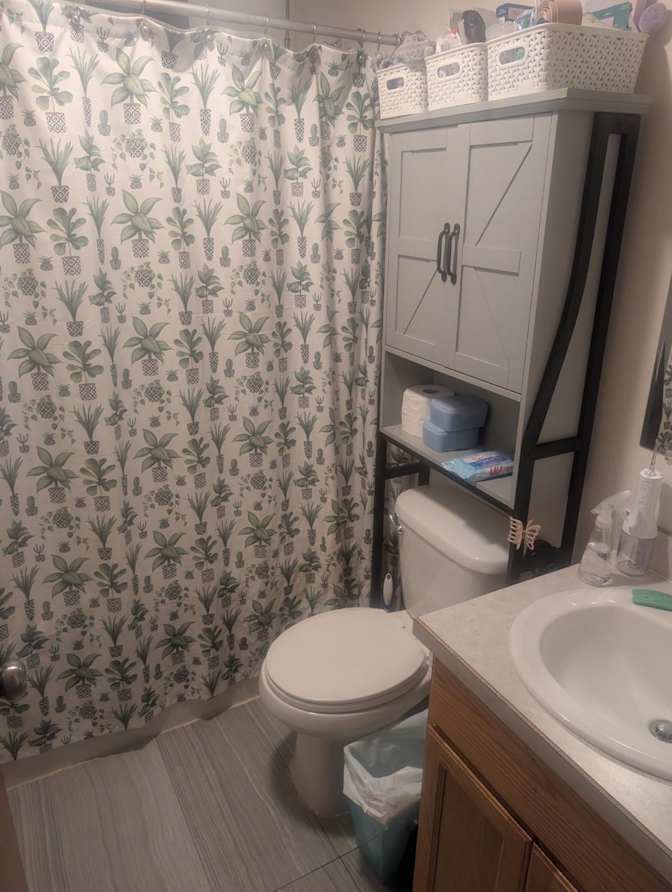 chris's room