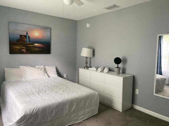 Laura Mateus's room
