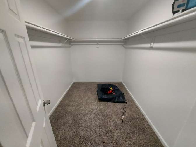 Carlos's room