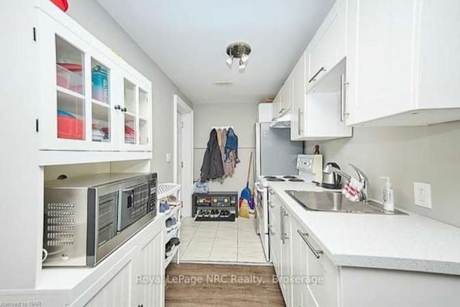 Angela DiFruscia's room