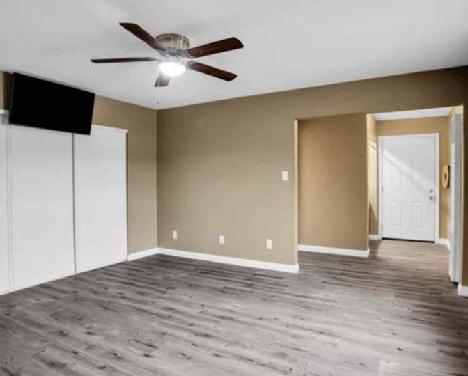 Erek's room