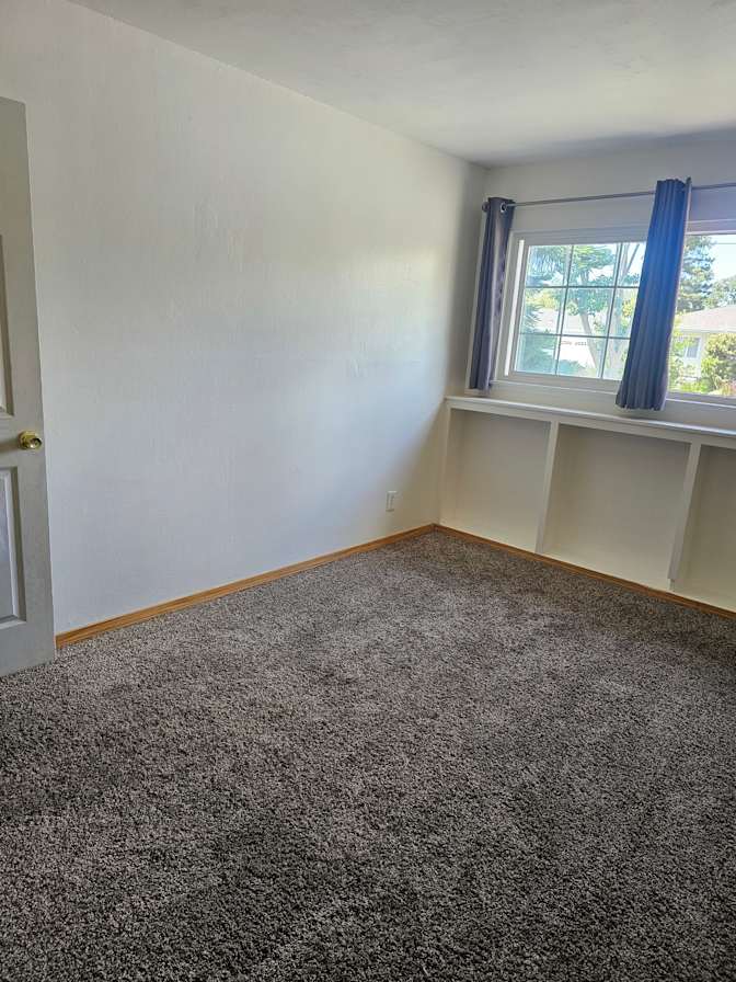 JEREMY's room