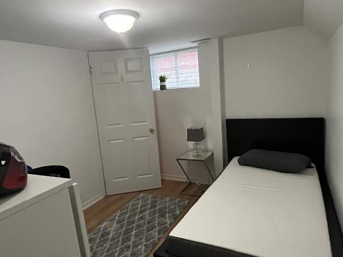Linda's room