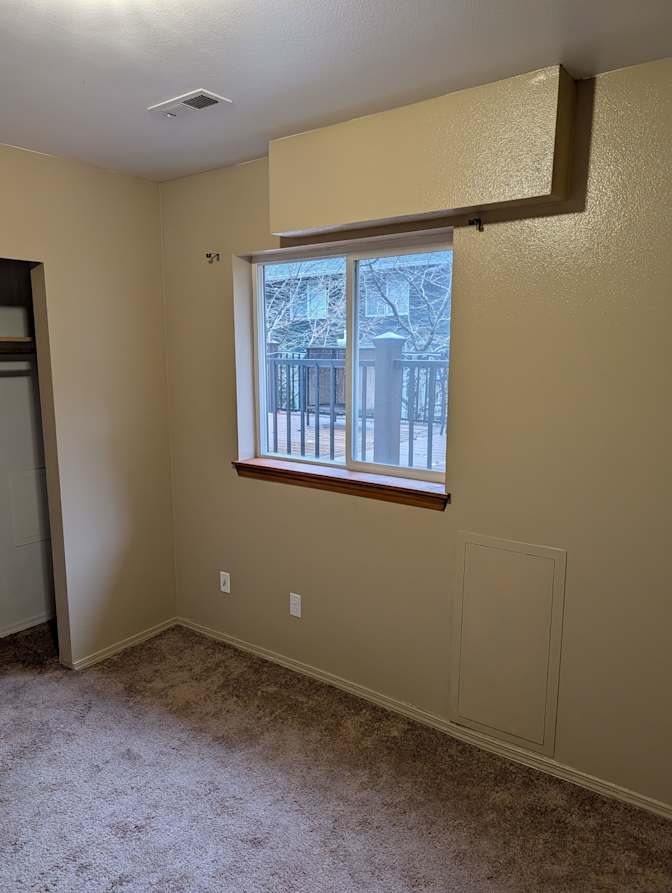 Tom's room