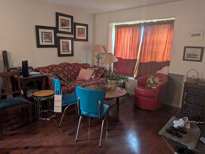 January Reiz's room