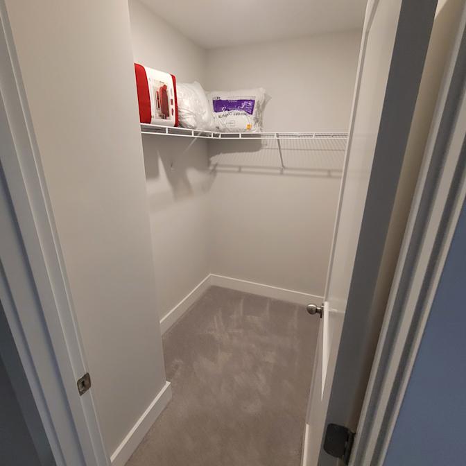 Ken's room