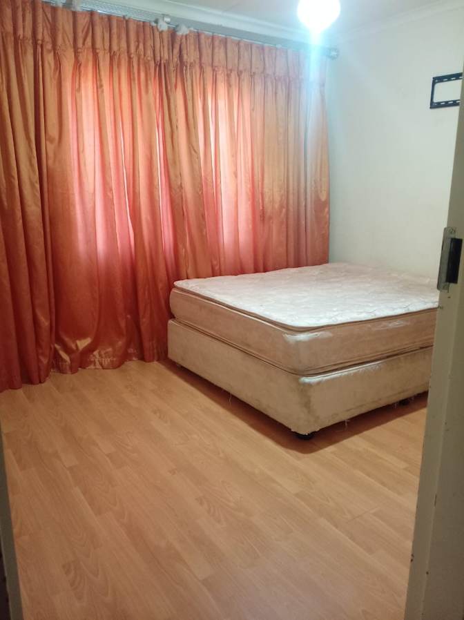 Ayi Phalane's room