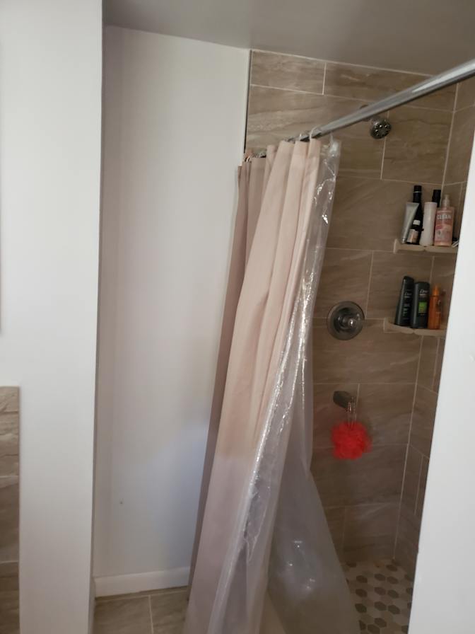 Chris 's room