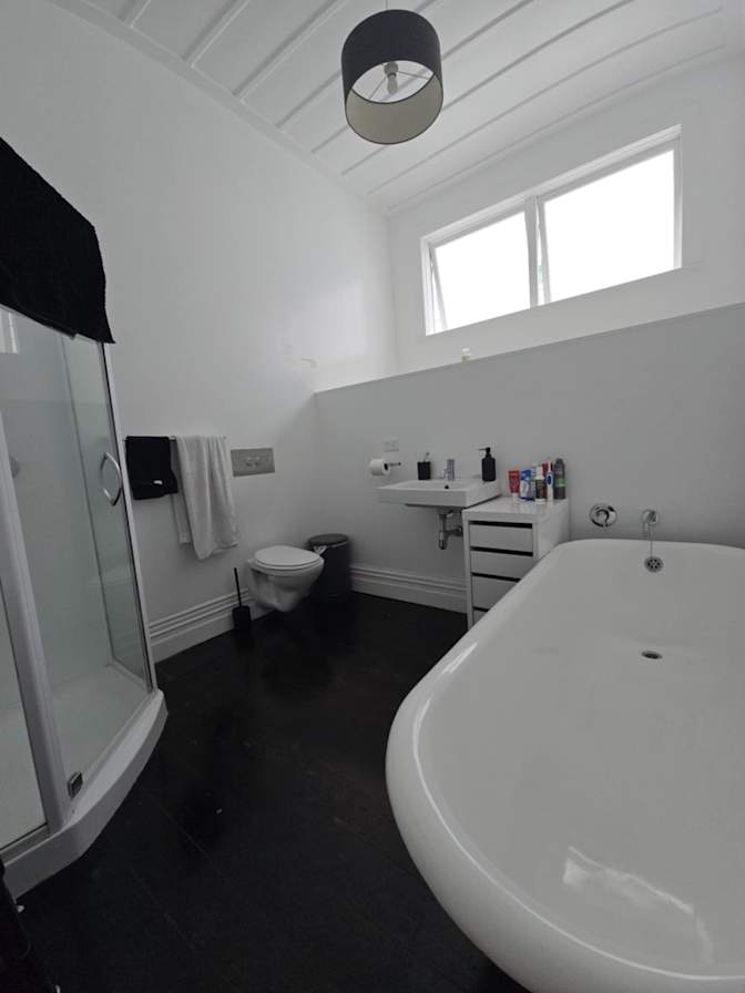 Thomas's room