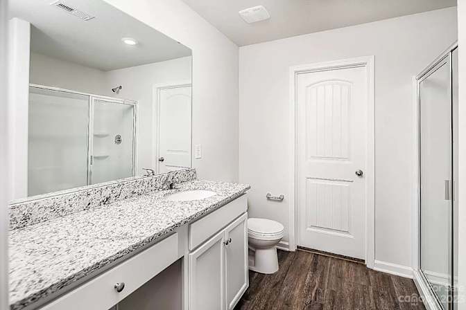 Alcove Rooms's room
