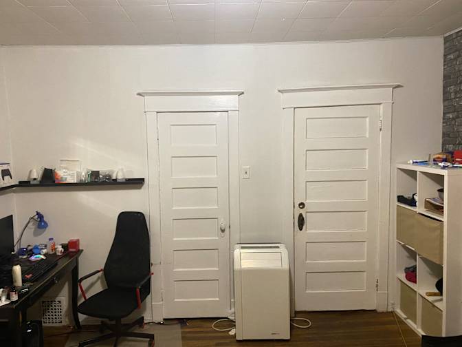 Rent's room