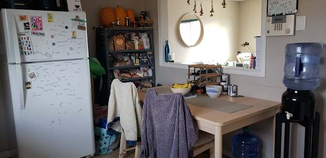 Ren's room