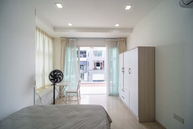 MLVH's room