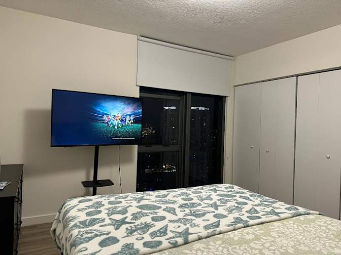 johnatan's room