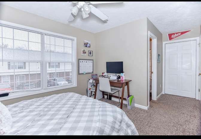 hailyn  rowe's room