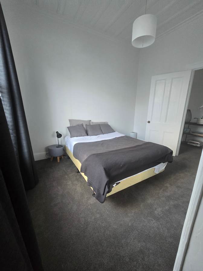 Thomas's room