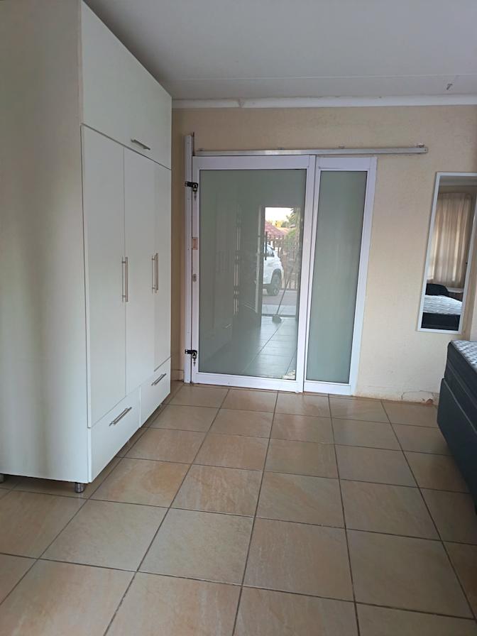 M Letsoalo's room