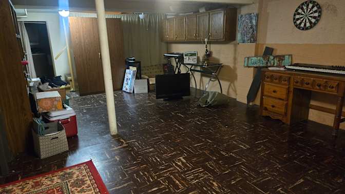 ryan dove's room