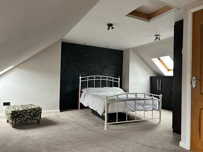 Gants Hill's room