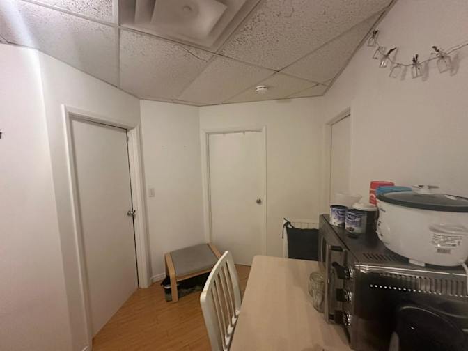 Merahi's room