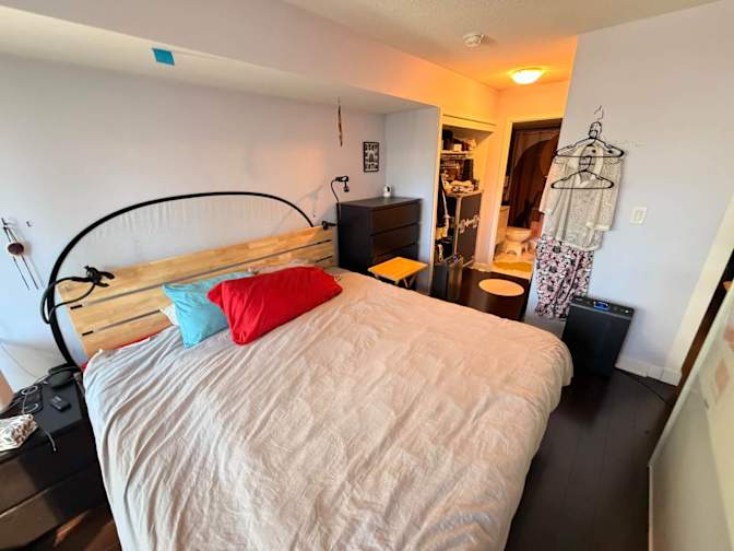 Tony kim's room