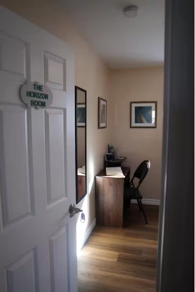 Lynn's room