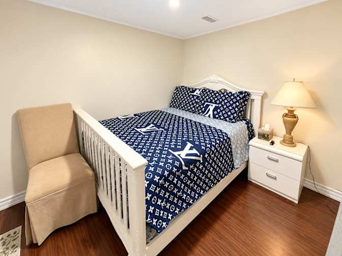 Caitlyn's room