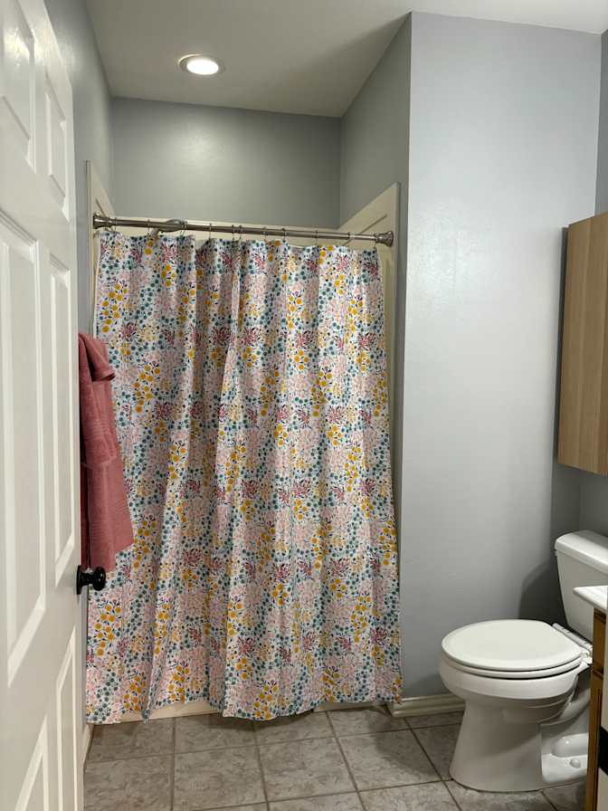 Chinda's room