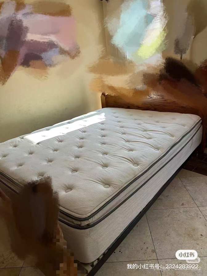 Andy Chen's room