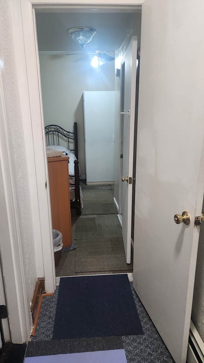 Carlos's room