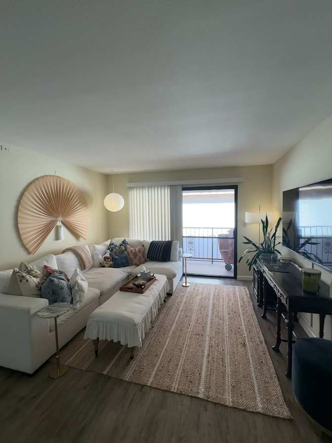 Lily Ladin's room