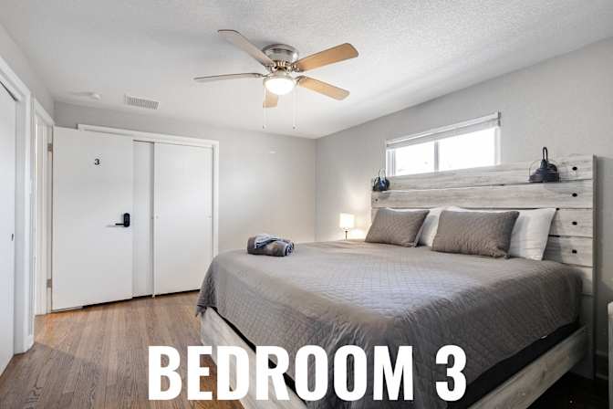 HomeCrew's room